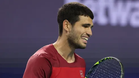 Carlos Alcaraz tras perder un punto contra David Goffin.
