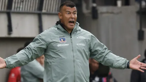 Almirón recalcó que Colo Colo aún tiene mucho por mejorar
