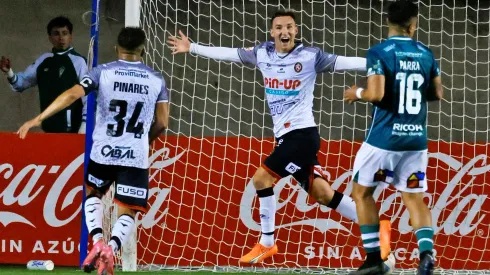 Limache derrota a Wanderers y sigue viva en Copa Chile.
