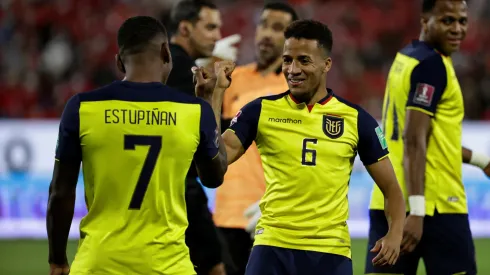Byron Castillo reaparece para burlarse de Chile en redes sociales.
