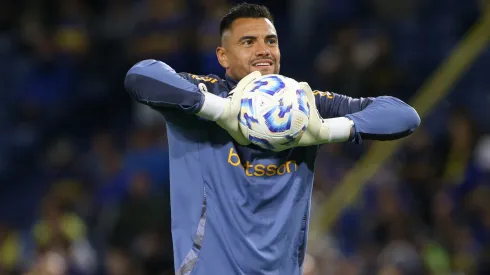 Sergio Romero suena para llegar al fútbol chileno afirman en Argentina.
