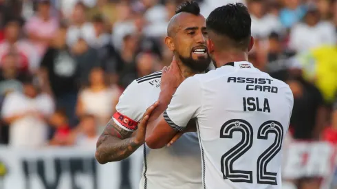 Arturo Vidal y Mauricio Isla reciben visita en Colo Colo.
