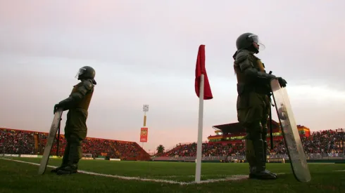 Gobierno se niega a pedido de clubes para que Carabineros vuelvan a los estadios.
