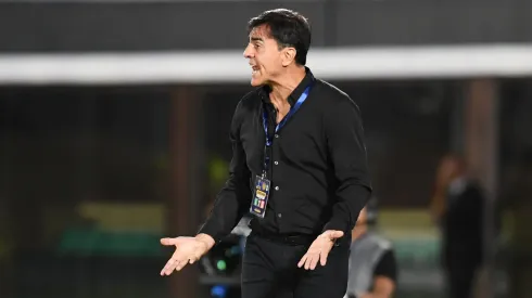 Gustavo Quinteros recibe ultimátum en Gremio.
