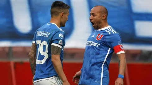 La amistad de Charles Aránguiz y Marcelo Díaz a pleno.
