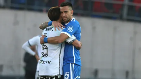 Leonardo Gil no se olvidó del centenario de Colo Colo.
