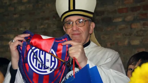 San Lorenzo de luto: el adiós al Papa Francisco.
