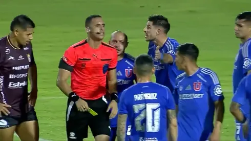 Sagredo y Guarello contra el árbitro de la U y Carabobo.
