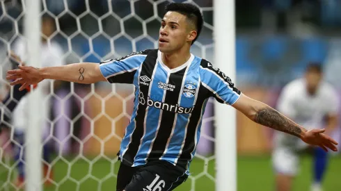 Alexander Aravena anotó su segundo gol del 2025 con Gremio. 
