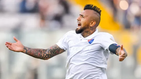 Arturo Vidal sacó el barrio para mandar un mensaje de paz.

