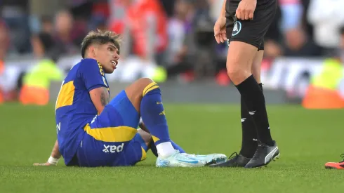 Le pegaron en el piso a Carlos Palacios.
