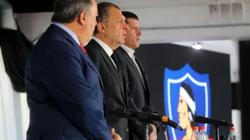 Fin de la junta de accionistas en Colo Colo: elección de presidente tendrá que esperar. Aníbal Mosa sufre revés y queda colgando en la testera.

