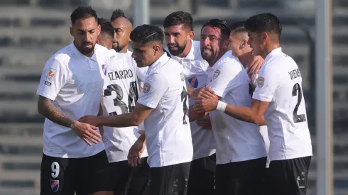 Difícil, pero no imposible: Colo Colo depende de sí mismo para clasificar tras castigo de Conmebol.
