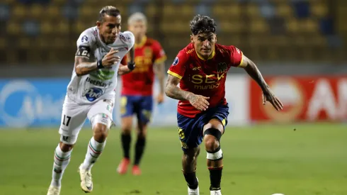 Los hispanos saldrán esta noche a jugarse la estadía en la copa sudamericana. 
