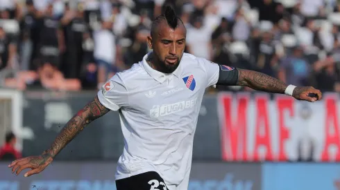 En Argentina vinculan asunción del Papa León XIV con Arturo Vidal.
