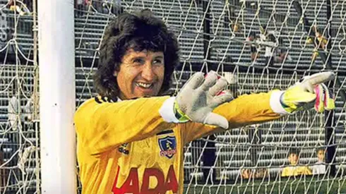 Morón instaló el amarillo para siempre en el arco de Colo Colo.
