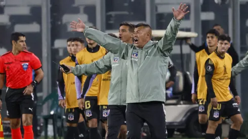 Almirón tiene un plan para salvar a Colo Colo
