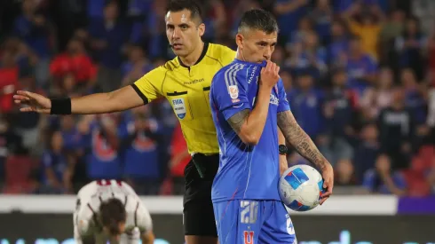 Charles Aránguiz será titular en U de Chile ante Carabobo.
