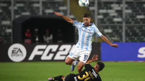 Racing busca cerrar su clasificación ante Colo Colo
