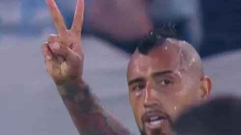 El gesto de Vidal que le costó la roja. Ni siquiera asumieron el error con Jorge Almirón
