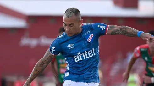 Eduardo Vargas afuera de Copa Libertadores con Nacional.
