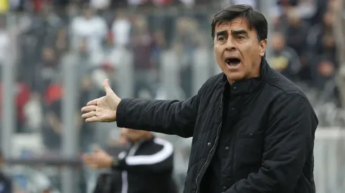 Quinteros se mete en la pelea por asumir en Colo Colo
