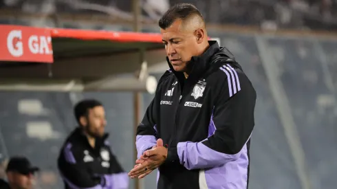 Colo Colo está a la espera de una decisión con Jorge Almirón.

