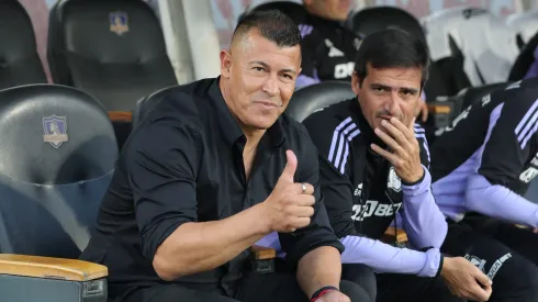 Quieren que Jorge Almirón se quede en Colo Colo.
