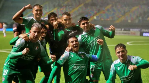 Los tanos son los nuevos líderes del torneo tras el 4-3 sobre Huachipato.

