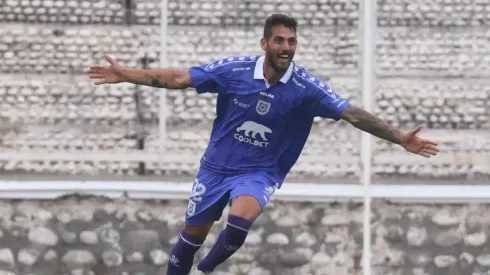 Joaquín Larrivey se sumó a Deportes Concepción. 

