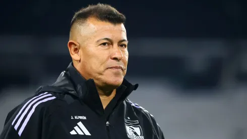 Jorge Almirón seguirá en Colo Colo.
