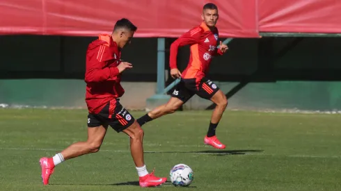 Charles Aránguiz llegó con problemas desde la U.
