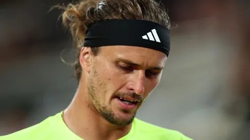 Alexander Zverev durante su partido ante Novak Djokovic en Roland Garros.
