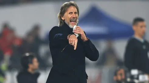 La familia de Ricardo Gareca pasó un terrible momento en el Estadio Nacional.
