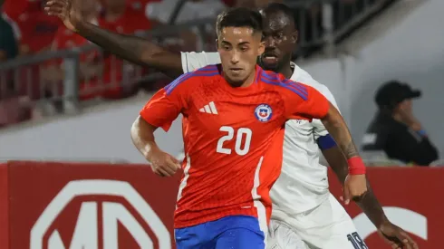 El bajo 2025 de Lucas Assadi... para ganarse la titularidad de Gareca en Chile contra Bolivia.
