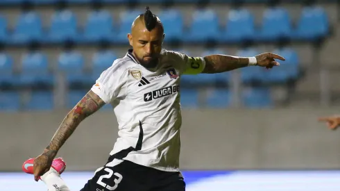 Vidal desperdicia el que pudo ser el 0-1 de Colo Colo contra Iquique.
