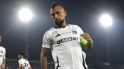 Históricos de Colo Colo en picada contra Vidal tras la pelea con De Paul.
