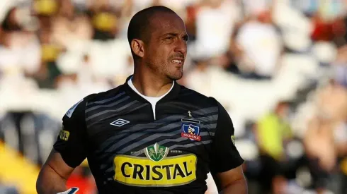 Eduardo Lobos aborda la continuidad de Almirón en Colo Colo y las luchas de egos.
