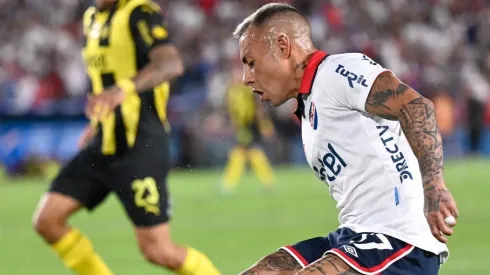 Eduardo Vargas tiene interés desde Brasil.
