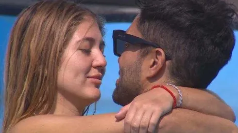 Se confirma el romance del Mago y Disley.

