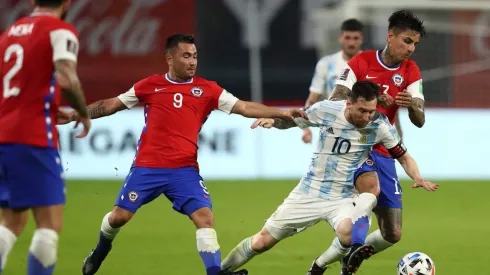 Takeshi alista regreso al fútbol chileno.
