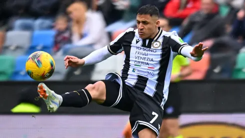 Compañero de Alexis le pide que se quede en Udinese.
