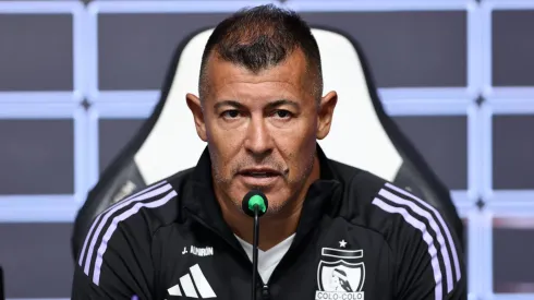 Almirón explicó porqué dejó afuera a Opazo y Zavala
