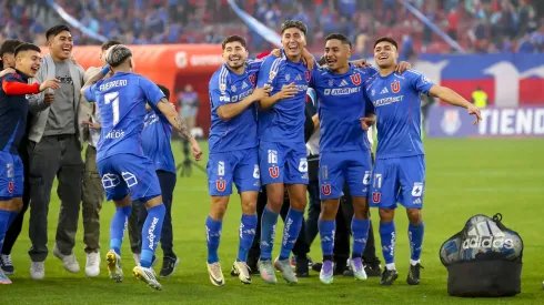 Universidad de Chile celebró en el Superclásico 197
