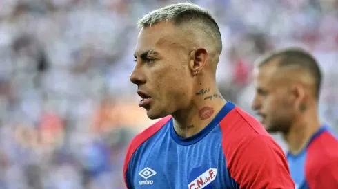Edu Vargas volvió a Uruguay tras no llegar a un acuerdo con la U.
