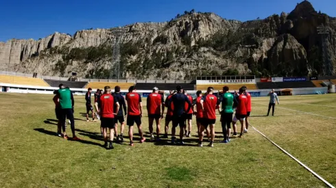 Palestino ya está en La Paz para duelo con Bolívar por Copa Sudamericana.
