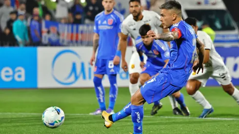 Charles Aránguiz acertó su 23° penal con la camiseta de la U.

