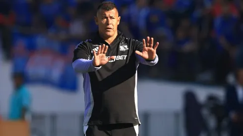 Jorge Almirón en la mira de  todo el fútbol chileno.
