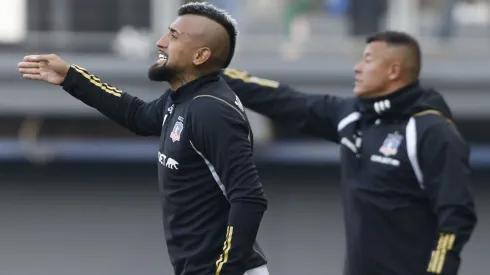 Vidal se cuadra con el técnico de Colo Colo por sus fuertes dichos.
