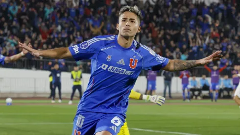 Assadi recibe un consejo de Leo Valencia
